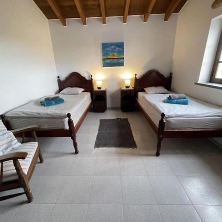Da Silva Surfcamp- 2 Bettzimmer Mit Fruehstueck Луриня Екстериор снимка